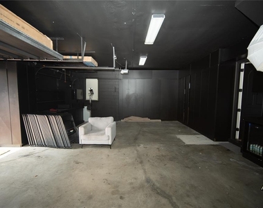 719 Eastlawn Drive - Photo Thumbnail 40