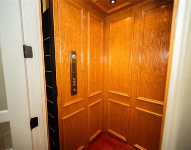 719 Eastlawn Drive - Photo Thumbnail 18