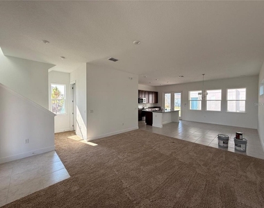 10374 Pearson Ave - Photo Thumbnail 8