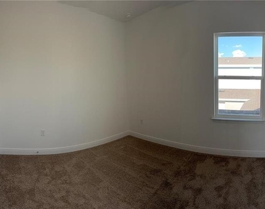 10374 Pearson Ave - Photo Thumbnail 20