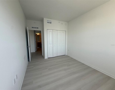 5579 Millenia Park Boulevard - Photo Thumbnail 8
