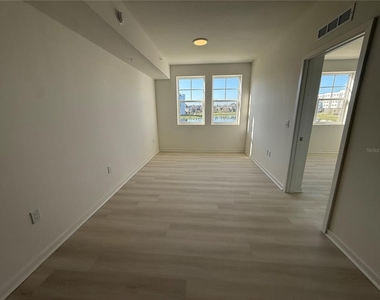 5579 Millenia Park Boulevard - Photo Thumbnail 3