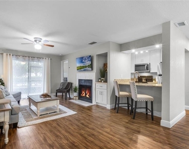 524 Sun Valley Village - Photo Thumbnail 3