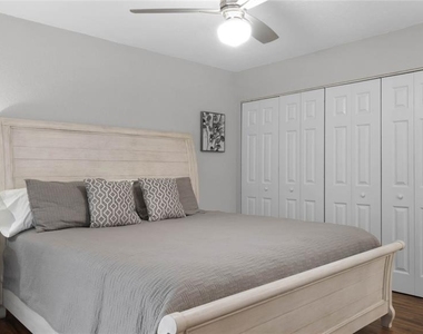 524 Sun Valley Village - Photo Thumbnail 13