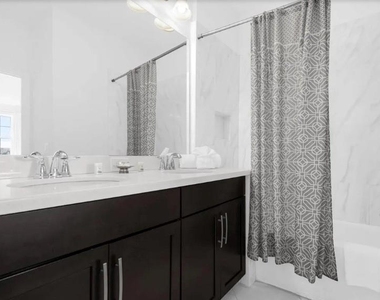 450 Captiva Drive - Photo Thumbnail 26