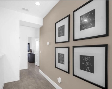 450 Captiva Drive - Photo Thumbnail 10