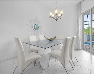 450 Captiva Drive - Photo Thumbnail 6