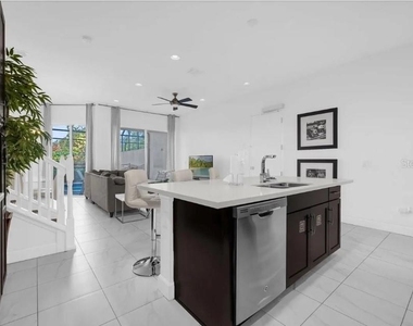 450 Captiva Drive - Photo Thumbnail 5