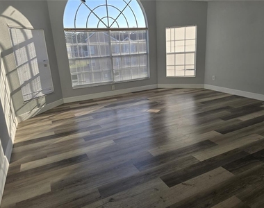 2494 Sweetwater Club Circle - Photo Thumbnail 2