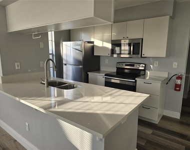 2494 Sweetwater Club Circle - Photo Thumbnail 12