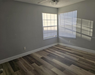 2494 Sweetwater Club Circle - Photo Thumbnail 7
