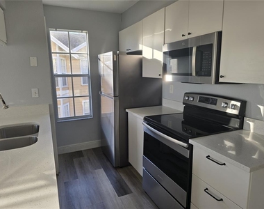 2494 Sweetwater Club Circle - Photo Thumbnail 14