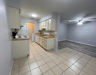 2210 Sw 70th Terrace - Photo Thumbnail 2