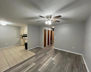 2210 Sw 70th Terrace - Photo Thumbnail 1