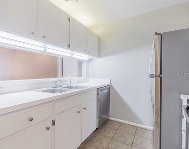 4000 Sw 23rd Street - Photo Thumbnail 10