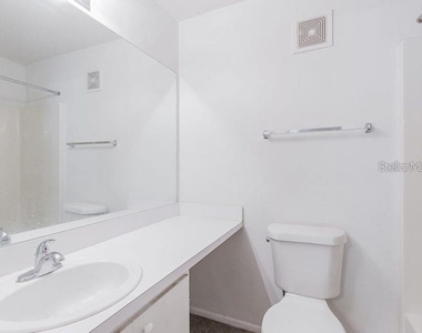 4000 Sw 23rd Street - Photo Thumbnail 9