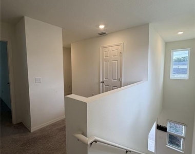 8328 Wilder Pines Avenue - Photo Thumbnail 13