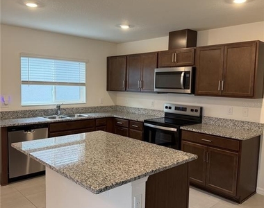 8328 Wilder Pines Avenue - Photo Thumbnail 10