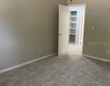 3122 Sw 26th Terrace - Photo Thumbnail 6