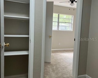 3122 Sw 26th Terrace - Photo Thumbnail 5