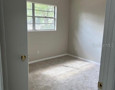 3122 Sw 26th Terrace - Photo Thumbnail 4