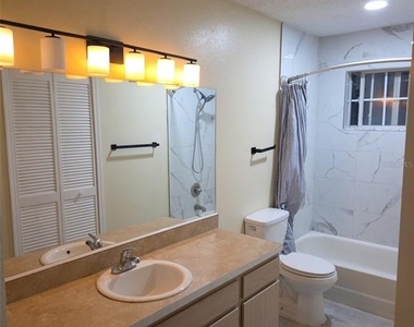 3705 Sw 27th Street - Photo Thumbnail 8