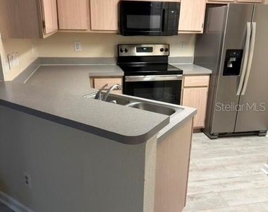 3705 Sw 27th Street - Photo Thumbnail 6