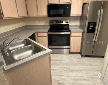 3705 Sw 27th Street - Photo Thumbnail 5