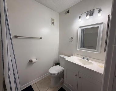 3921 Sw 34th Street - Photo Thumbnail 7