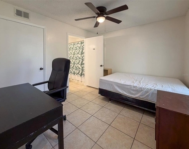 3921 Sw 34th Street - Photo Thumbnail 18