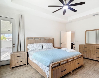 12033 Sarto Lane - Photo Thumbnail 15