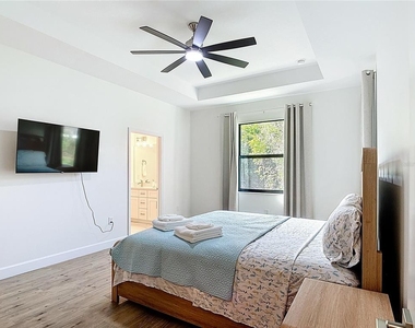 12033 Sarto Lane - Photo Thumbnail 10