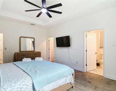 12033 Sarto Lane - Photo Thumbnail 7