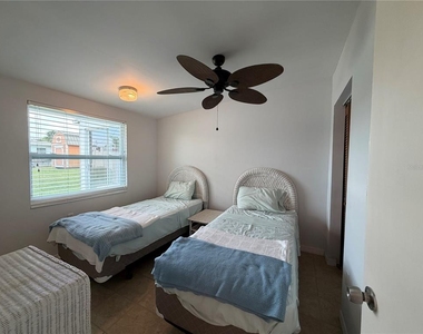 8513 Herbison Avenue - Photo Thumbnail 5