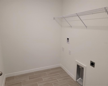 11383 Baggot Avenue - Photo Thumbnail 28