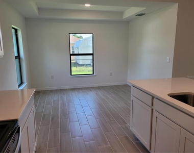 11383 Baggot Avenue - Photo Thumbnail 9