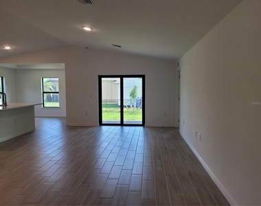 11383 Baggot Avenue - Photo Thumbnail 1