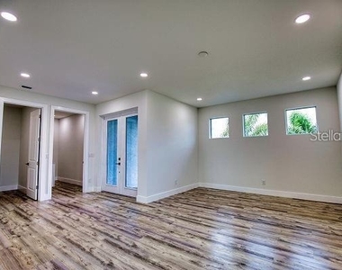 17434 Oro Court - Photo Thumbnail 5