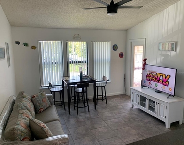 4049 Crockers Lake Boulevard - Photo Thumbnail 11