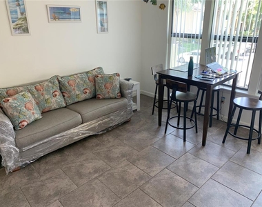 4049 Crockers Lake Boulevard - Photo Thumbnail 10