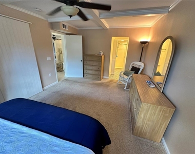 4572 Red Maple Road - Photo Thumbnail 11