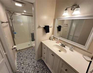 4572 Red Maple Road - Photo Thumbnail 12