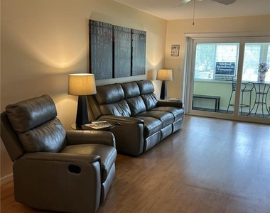 3900 Roxane Boulevard - Photo Thumbnail 9