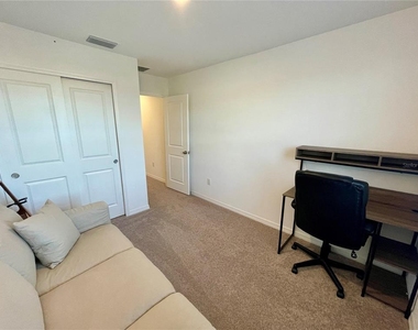 6417 Fairmont Lane - Photo Thumbnail 18