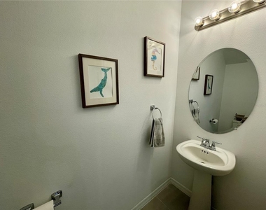 6417 Fairmont Lane - Photo Thumbnail 19