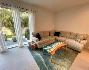 6417 Fairmont Lane - Photo Thumbnail 7