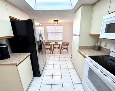 6505 Stone River Road - Photo Thumbnail 3