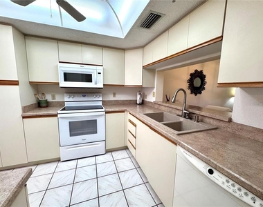 6505 Stone River Road - Photo Thumbnail 2