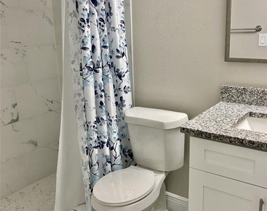 5008 Manatee Avenue W - Photo Thumbnail 7