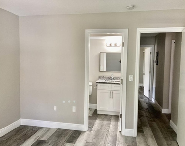 5008 Manatee Avenue W - Photo Thumbnail 6